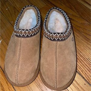 UGG Tasman